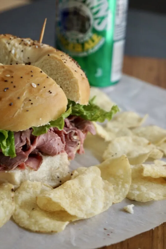 everything roast beef sandwich with chips